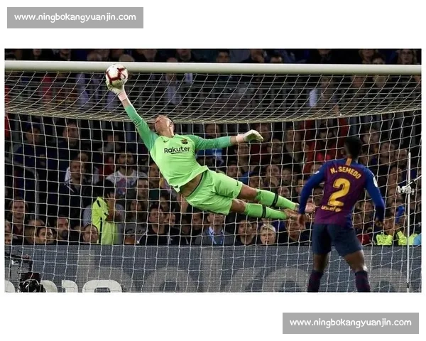 终结 3 年魔咒!巴萨门神扑点破 24 连中怪圈 终结 3 年魔咒!巴萨门神扑点破 24 连中怪圈