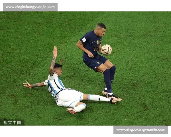 姆巴佩 20 中 15!梅西若战综艺脚法挑战会如何? 姆巴佩 20 中 15!梅西若战综艺脚法挑战会如何?